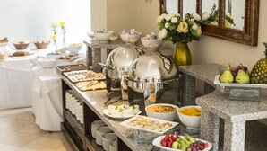 Breakfast area - MR Apart (Santiago)