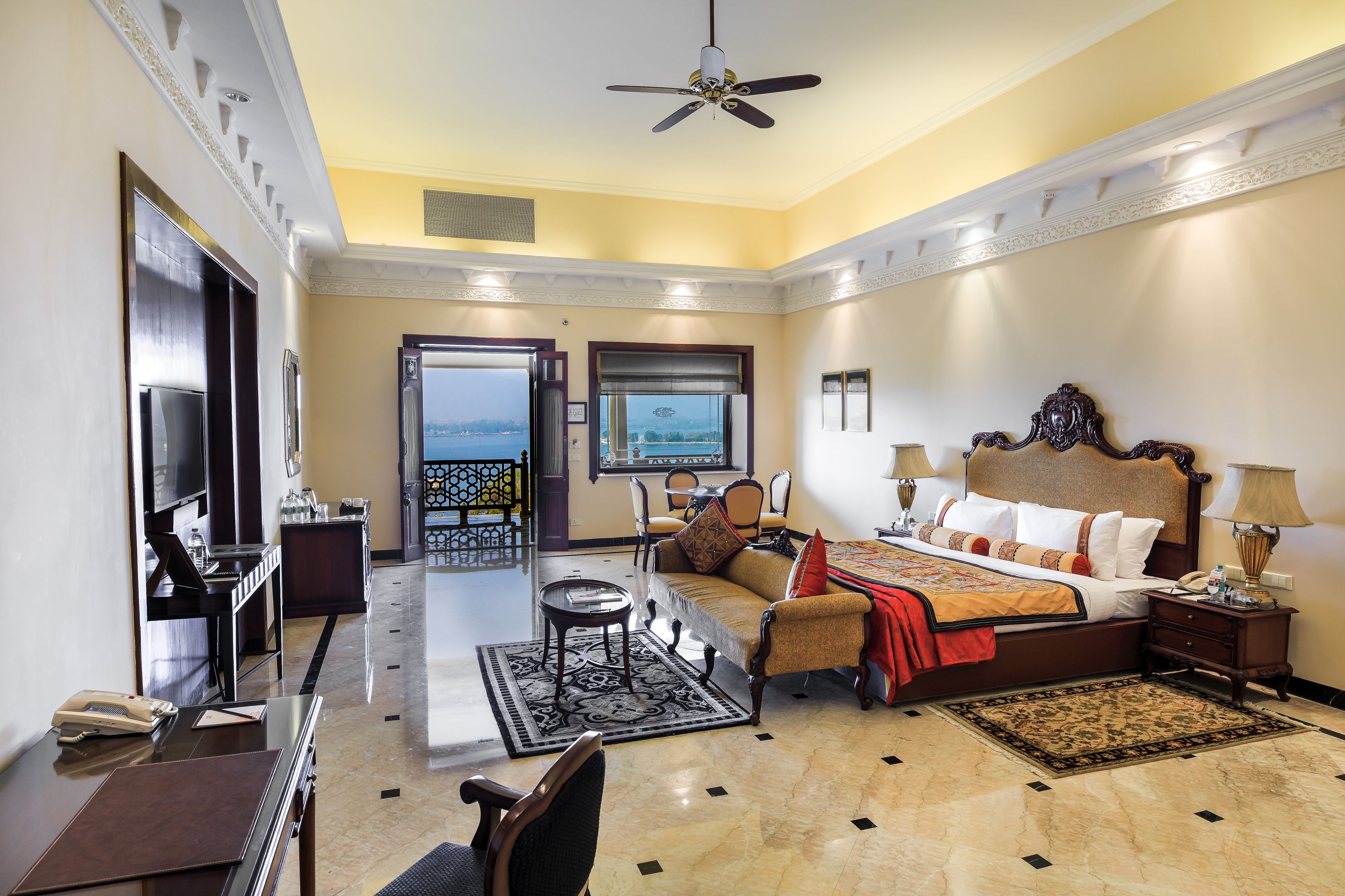 Suite (Maharani) | Premium bedding, memory-foam beds, minibar, in-room safe