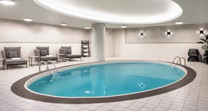 Crowne Plaza Toronto Airport by IHG