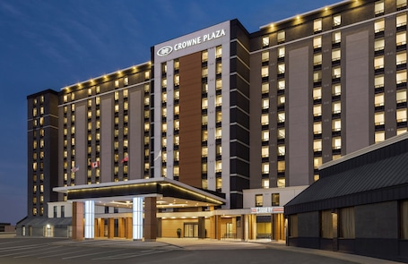 Exterior. Crowne Plaza Toronto Airport by IHG