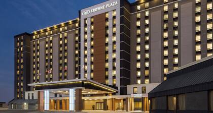 Crowne Plaza Toronto Airport by IHG