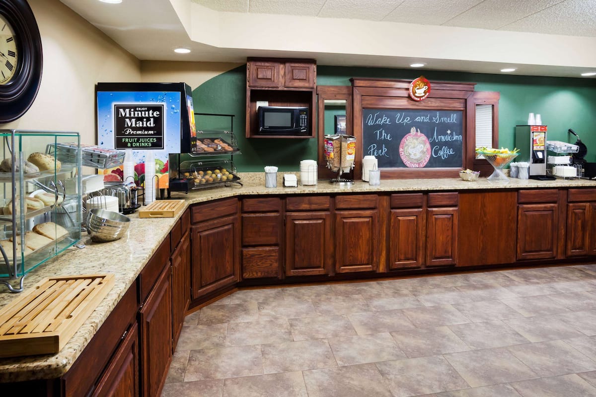 free continental breakfast