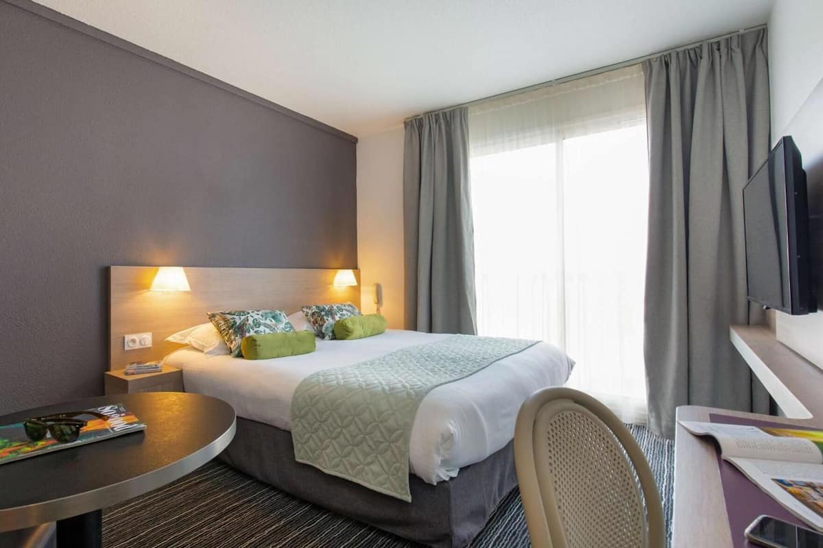 Premium bedding, minibar, in-room safe, individually decorated