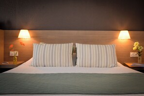 Family Room, Multiple Beds, Non Smoking | City view
