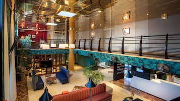 Lobby lounge
