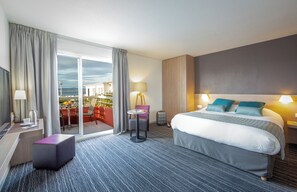 Family Room, 1 Queen Bed, Non Smoking, Poolside | Premium bedding, minibar, in-room safe, individually decorated - Best Western Plus Hotel La Marina (Saint-Raphael)