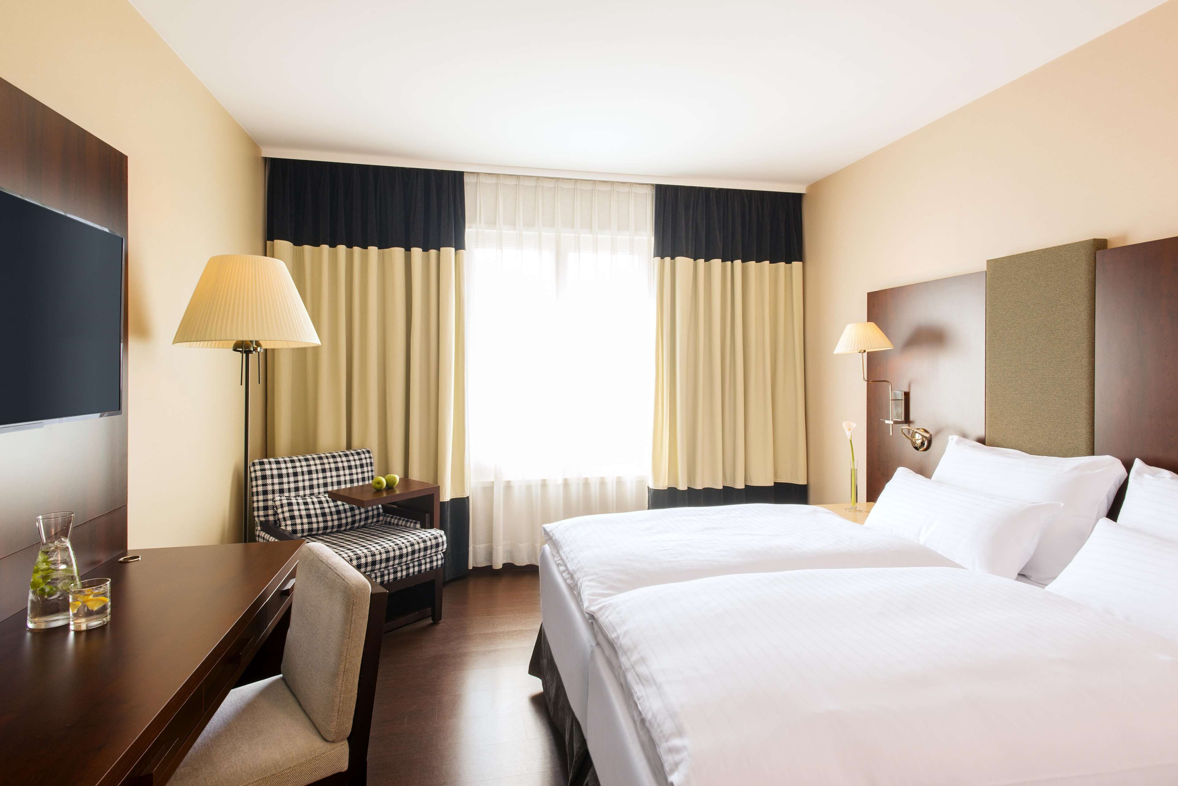 hypo-allergenic bedding, minibar, in-room safe, desk