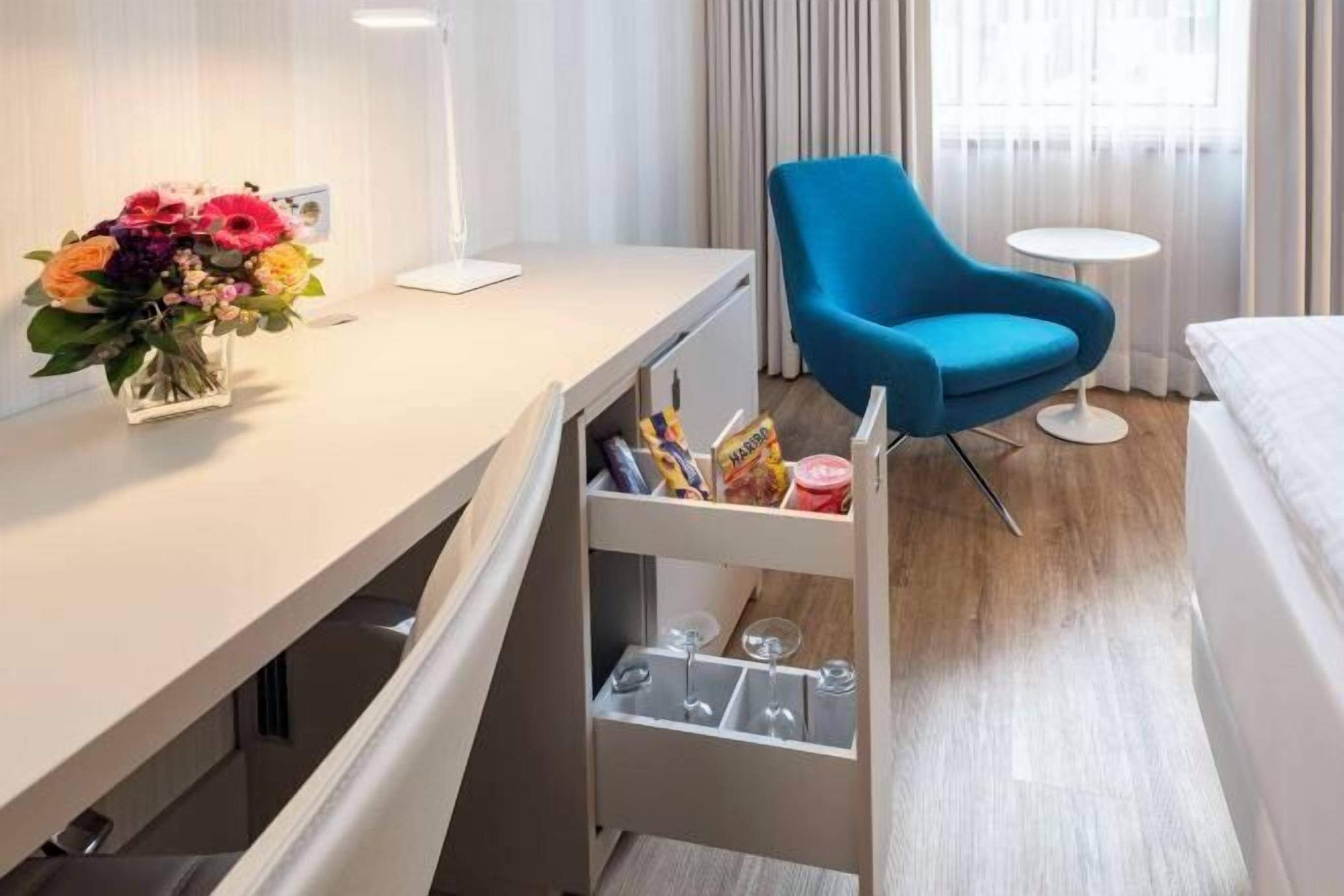 المنشأة من الداخل