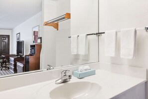 免費盥洗用品、吹風機、毛巾