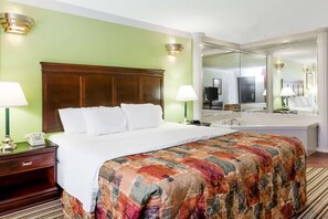 Room, 1 King Bed, Smoking | In-room safe, desk, iron/ironing board, free WiFi - Days Inn by Wyndham Oneonta AL (Oneonta)