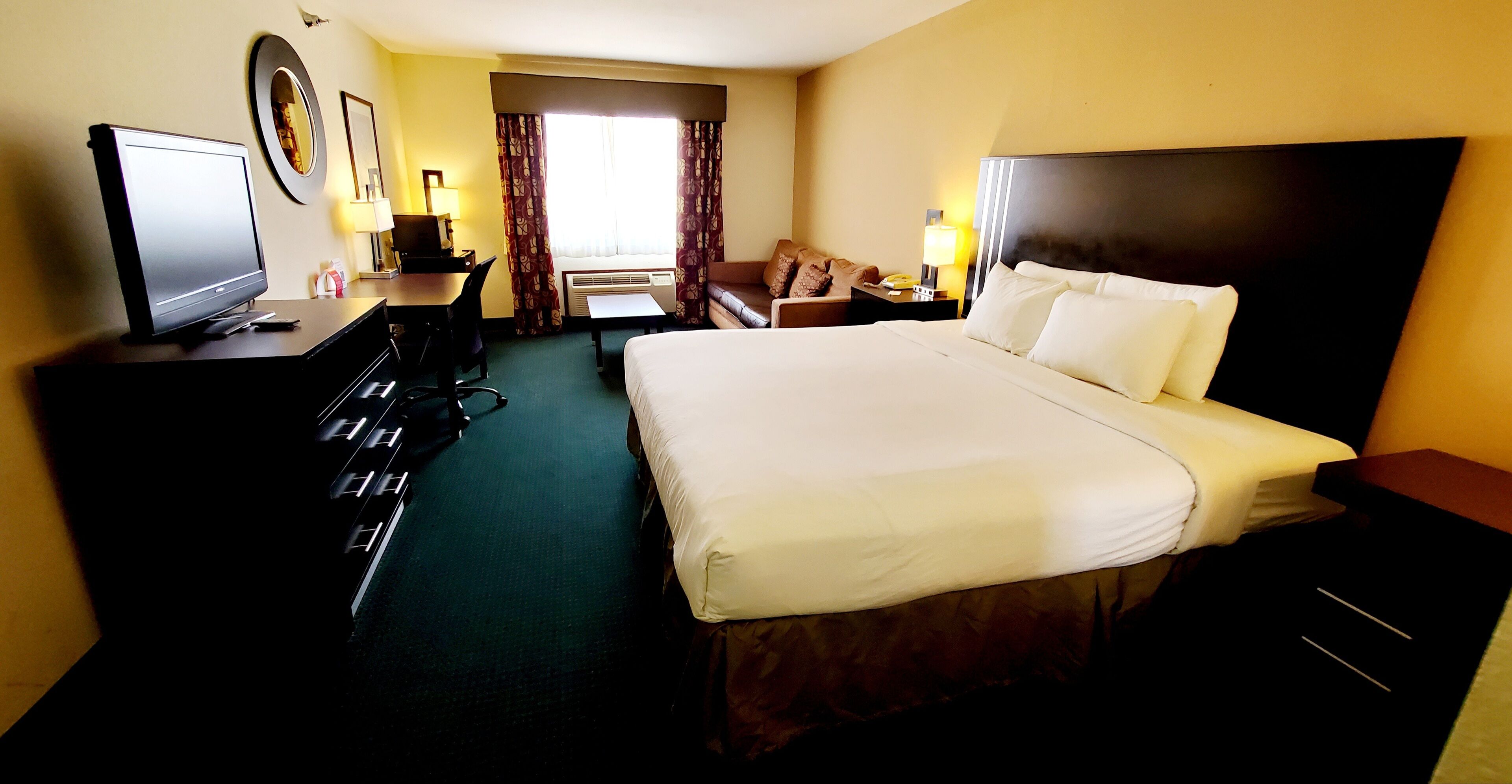 Signature Single Room, 1 King Bed