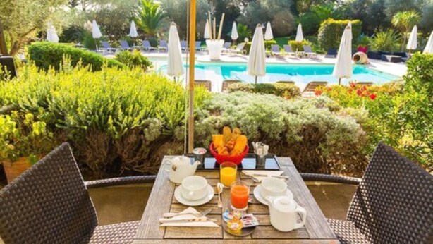 Daily buffet breakfast for a fee - Best Western Golf Hotel (La Grande-Motte)