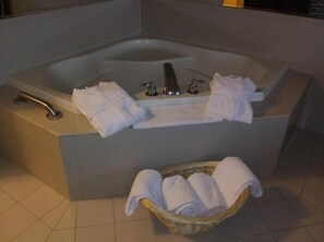 Suite, 1 King Bed, Non Smoking, Jetted Tub | View from room - Country Inn & Suites by Radisson, Dundee, MI (Dundee)