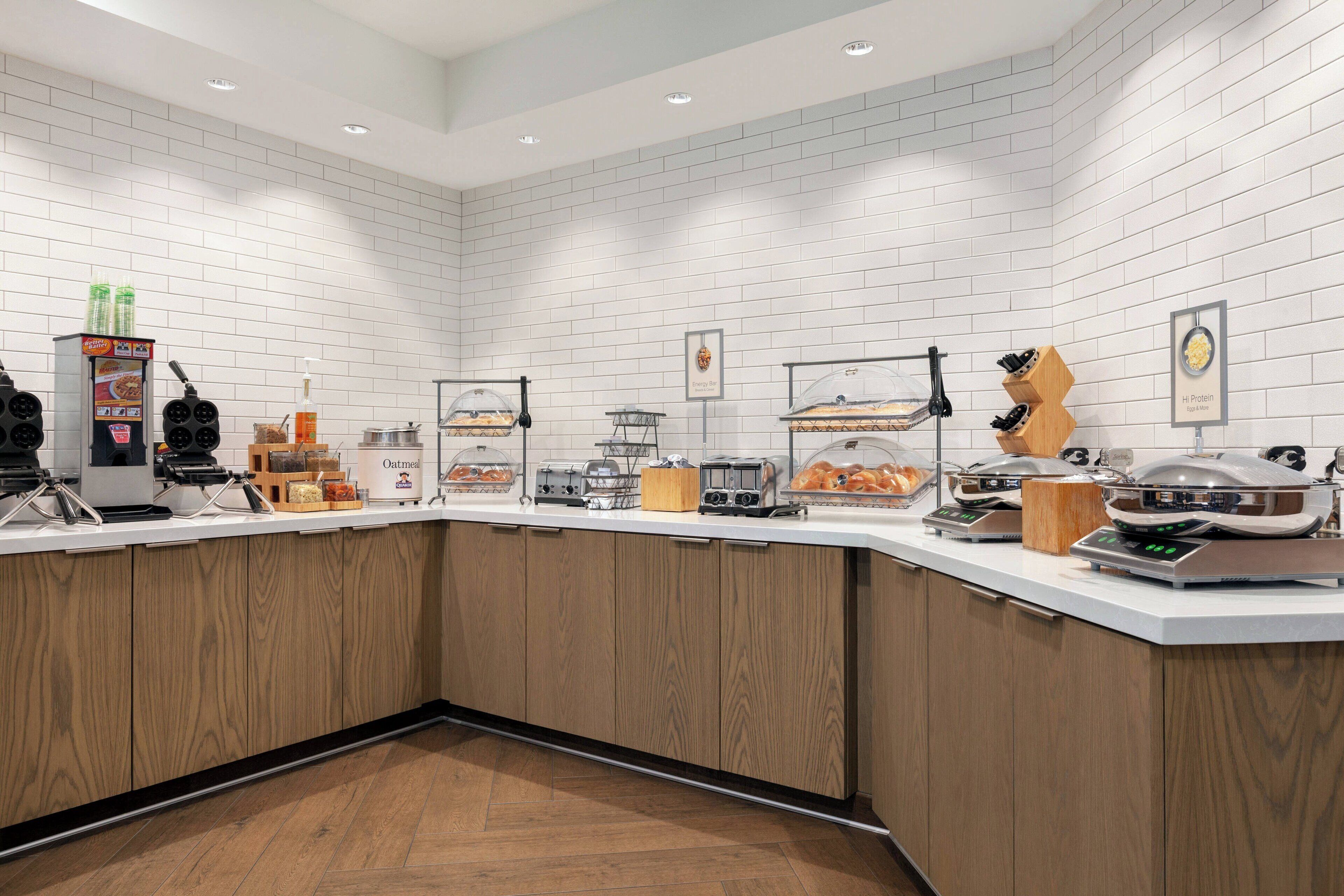 free daily continental breakfast