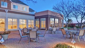 Breakfast and dinner served - Hilton Garden Inn Oshkosh (Oshkosh)