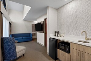 In-room safe, iron/ironing board, free WiFi, bed sheets