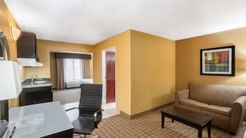 Phòng Deluxe, 1 giường cỡ king, không hút thuốc (Deluxe Executive Room) | Bộ đồ giường cao cấp, bàn, bàn ủi/dụng cụ ủi quần áo