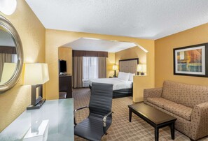Deluxe Room, 1 King Bed, Non Smoking (Deluxe Executive Room) | Premium bedding, desk, iron/ironing board, free cribs/infant beds