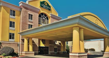 La Quinta Inn & Suites by Wyndham Hot Springs