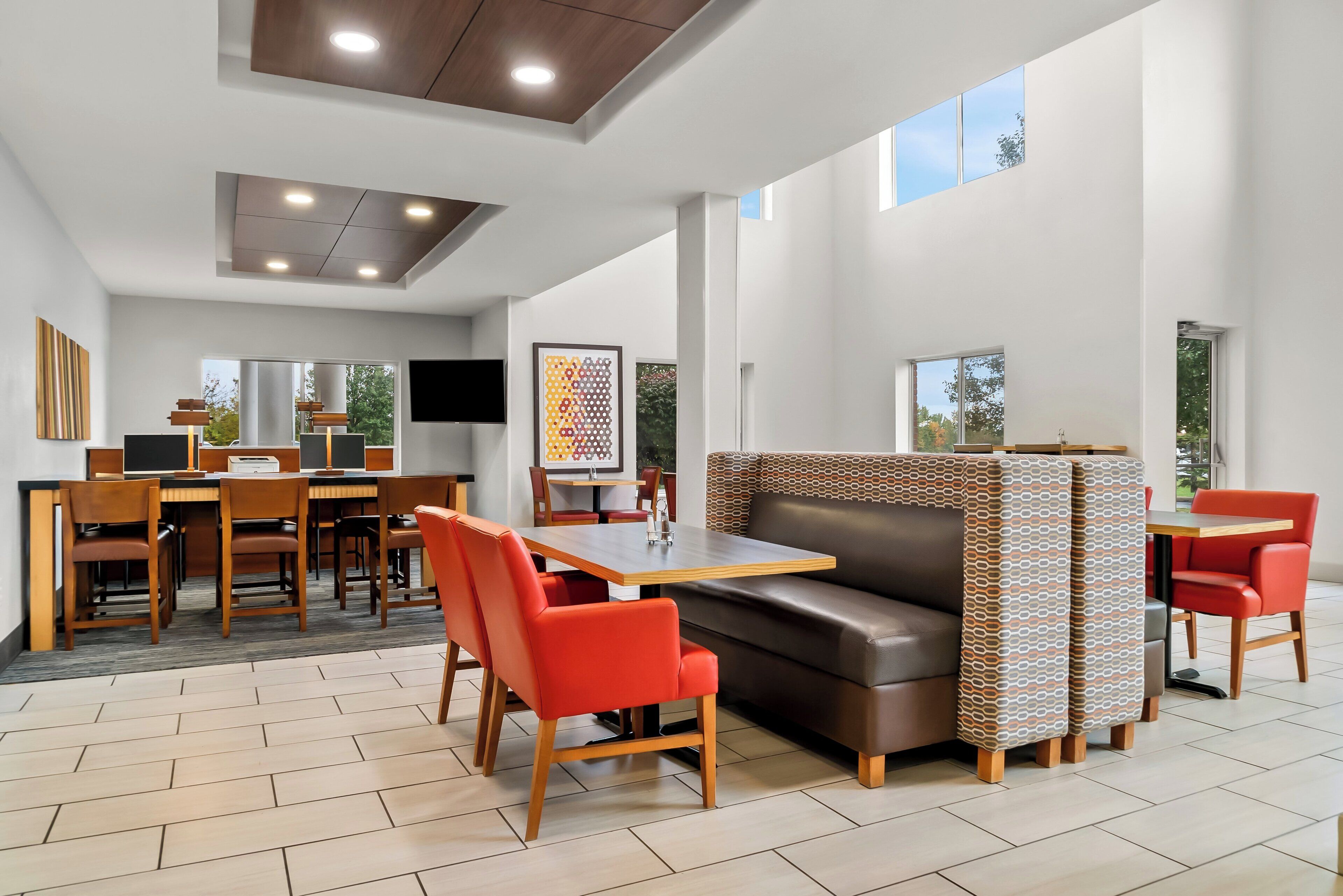 Free daily buffet breakfast