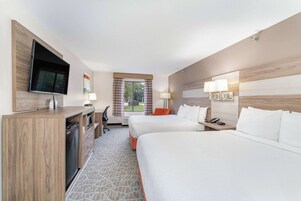 标准房, 2 张大床, 无烟房 | 羽绒被、加厚床垫、办公桌、笔记本电脑工作区