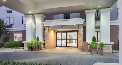 Holiday Inn Express & Suites Byron by IHG