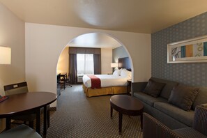 Premium bedding, desk, laptop workspace, blackout drapes - Holiday Inn Express Hotel & Suites Hermosa Beach by IHG (Hermosa Beach)