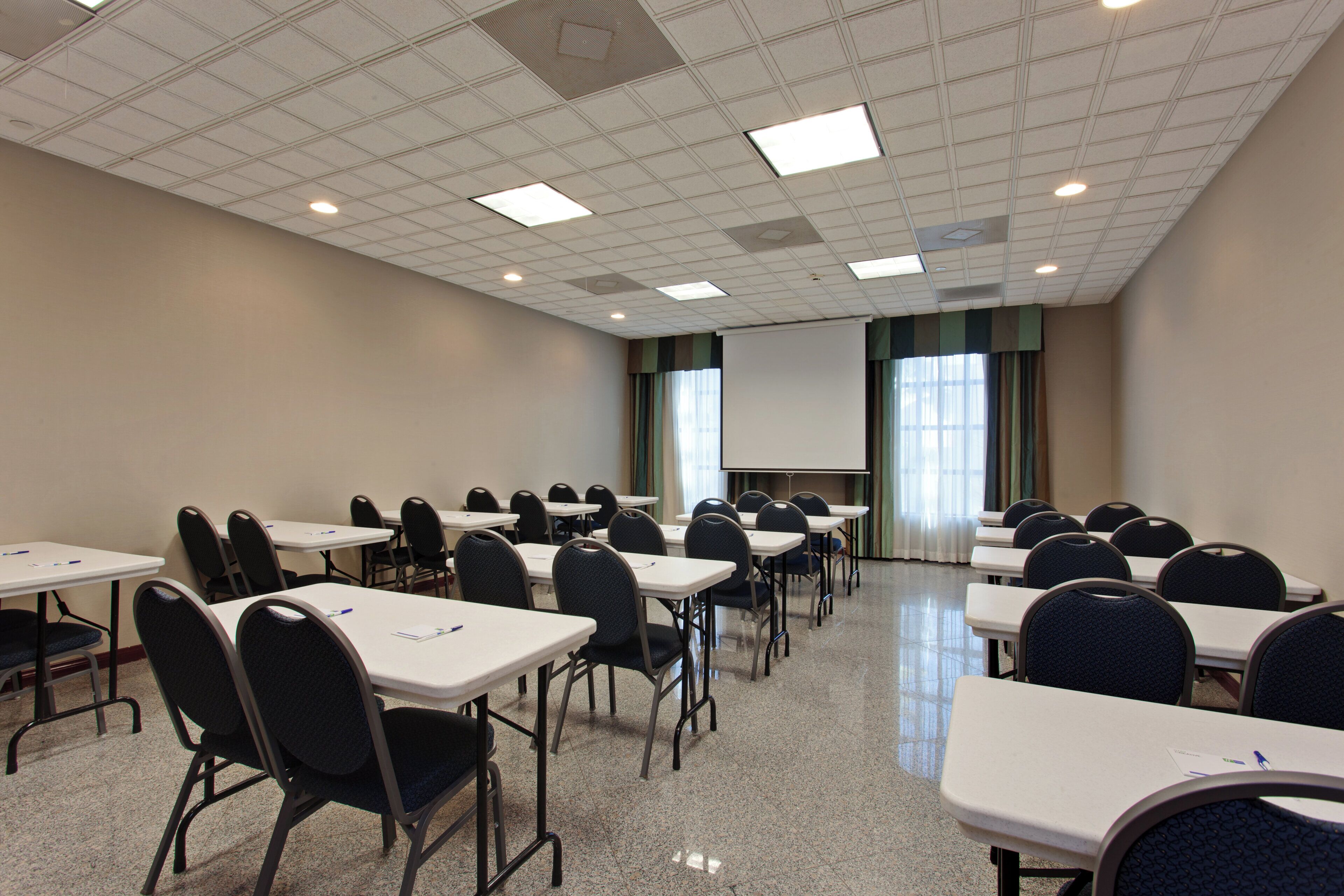 Photo - Holiday Inn Express Hotel & Suites Hermosa Beach by IHG