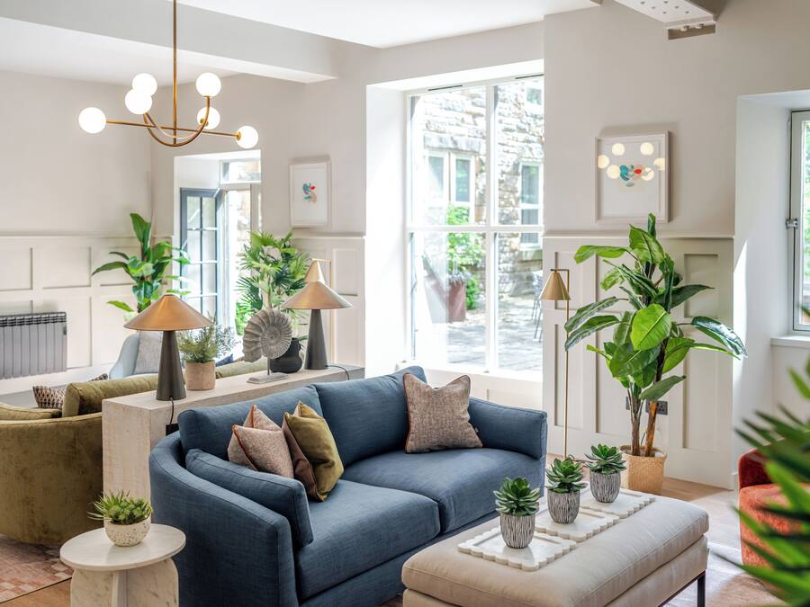 Desk, blackout drapes, iron/ironing board, free WiFi