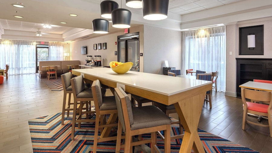 Hampton Inn Buffalo South/I-90