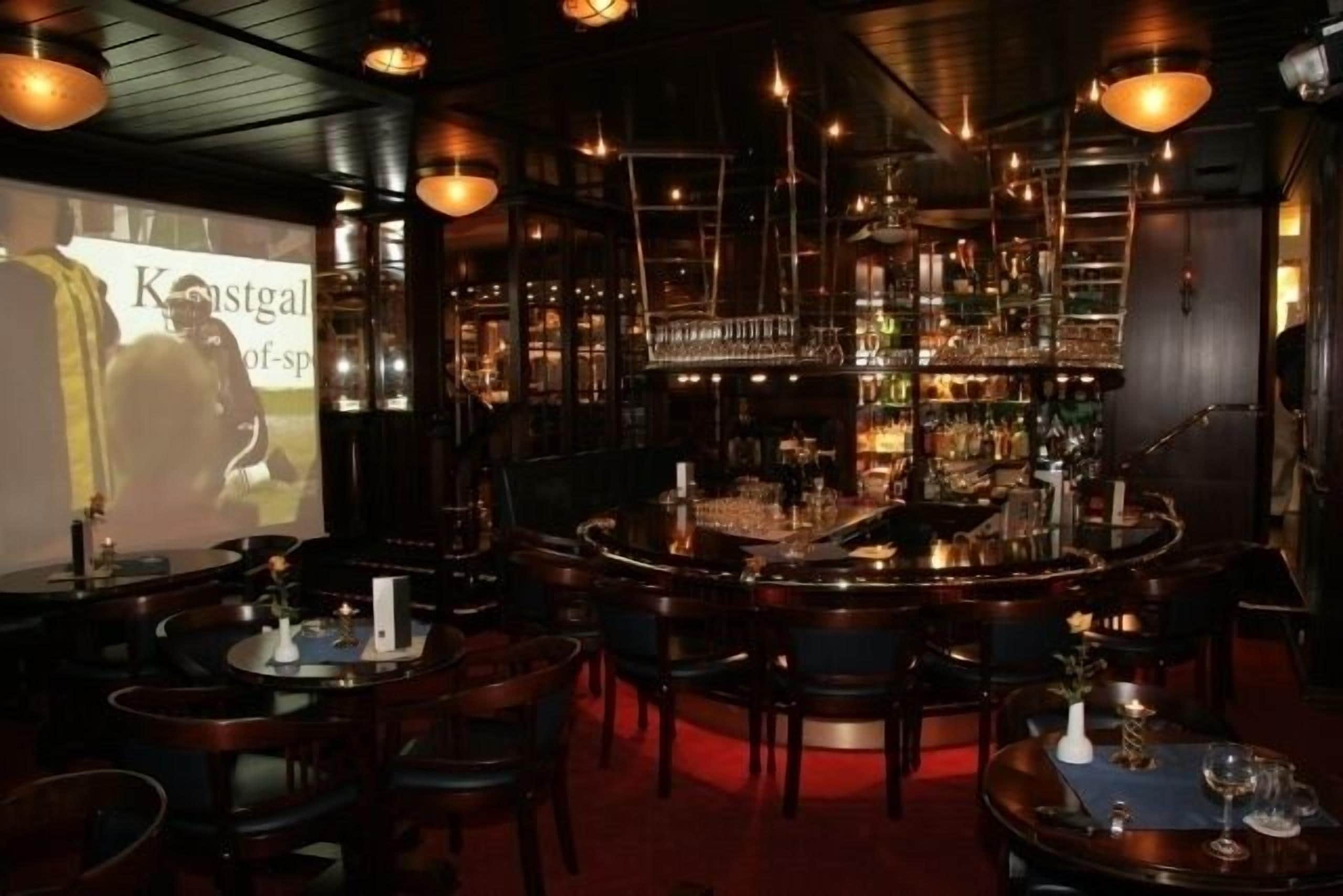 Bar (in der Unterkunft)