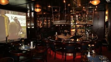 Bar (in der Unterkunft)