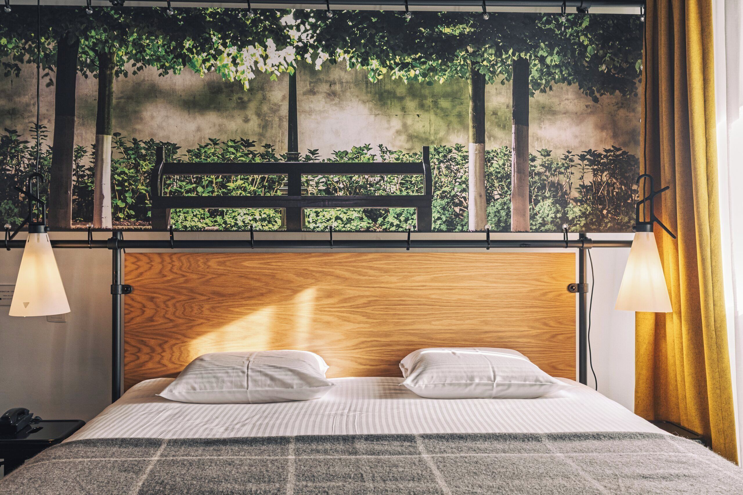 Doppelzimmer | Hochwertige Bettwaren, Zimmersafe, Schreibtisch, Verdunkelungsvorhänge