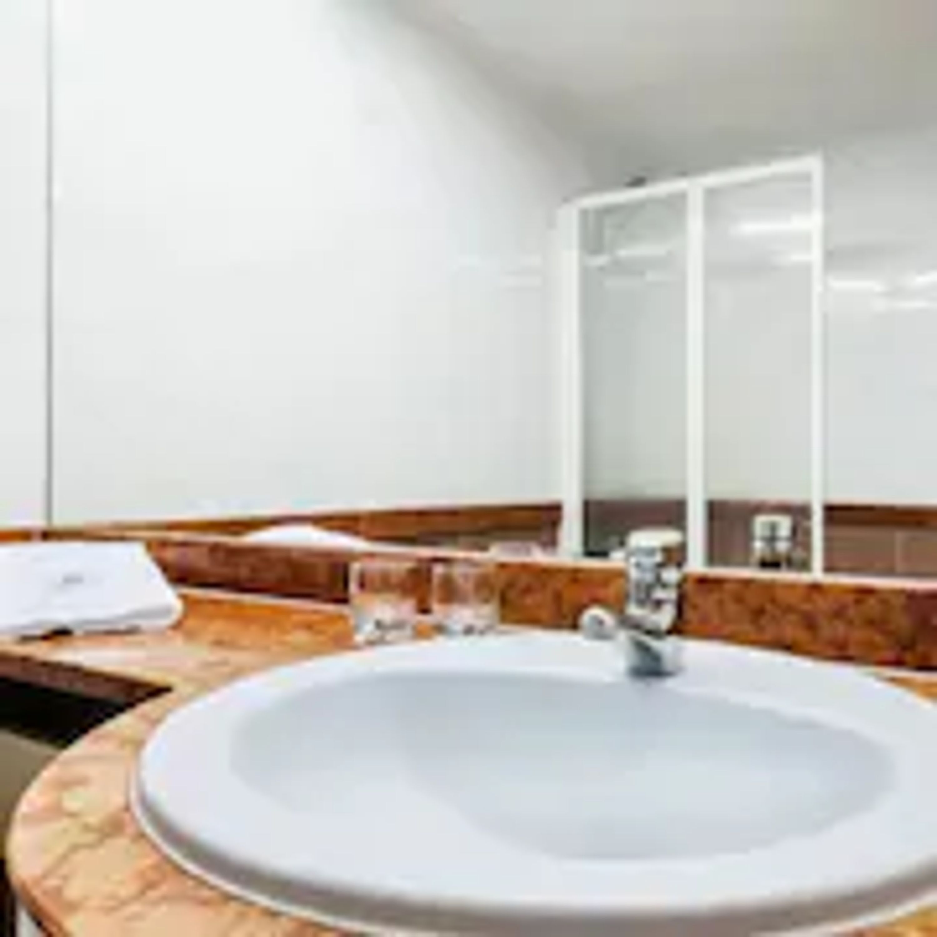 bathtub, free toiletries, hair dryer, bidet