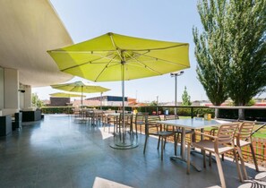 Lunch and dinner served, Mediterranean cuisine - Hotel Granollers (Granollers)