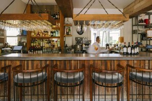 Lunch and dinner served  - Hotel Beverly Terrace - Beverly Hills/West Hollywood (Beverly Hills)