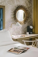 Quarto luxo, 1 cama King | Roupas de cama premium, individualmente mobiliados
