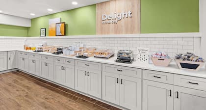 Spark by Hilton Sterling Dulles Airport