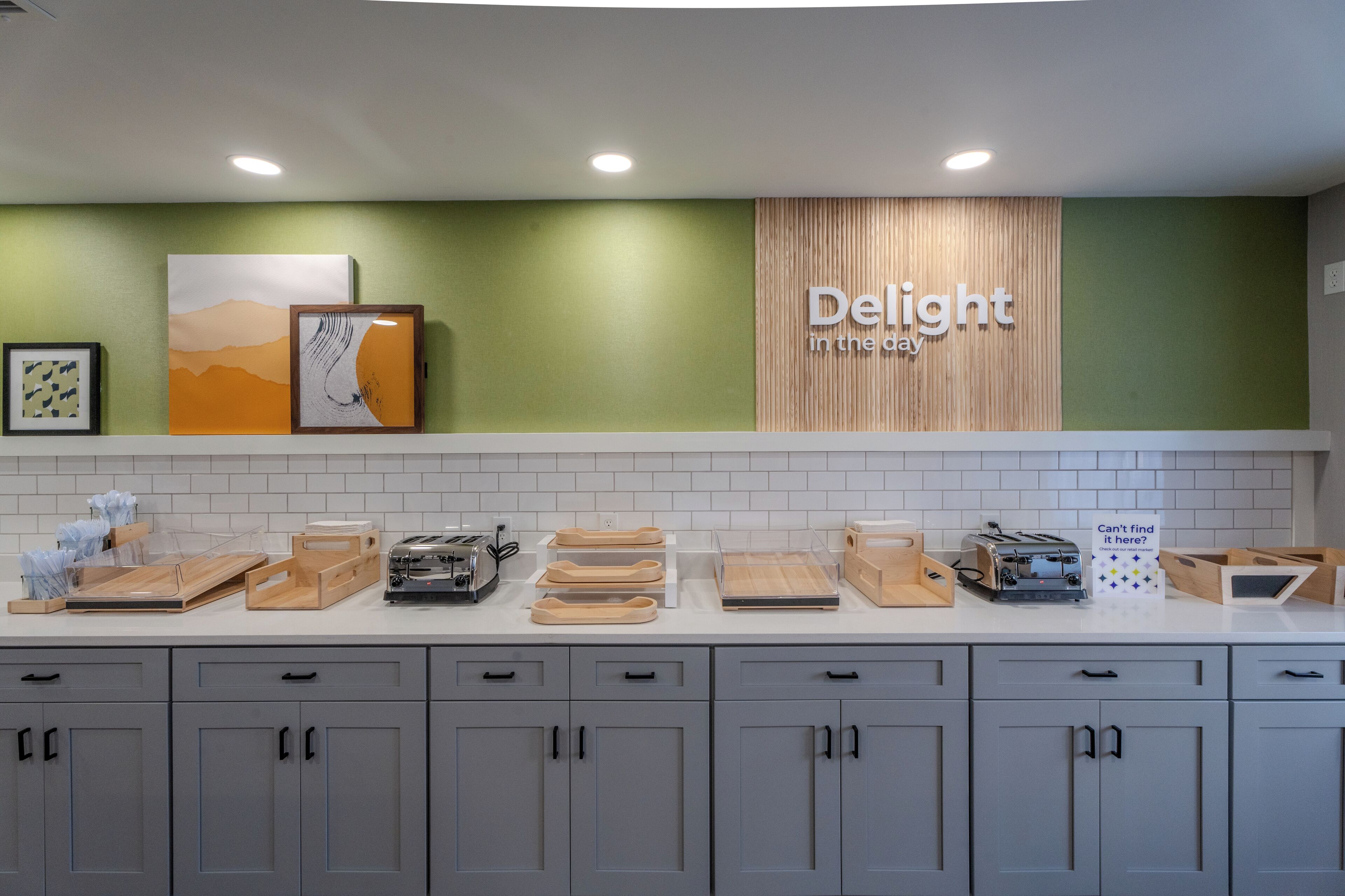 free daily continental breakfast