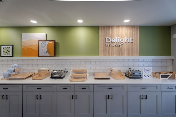 Free daily continental breakfast
