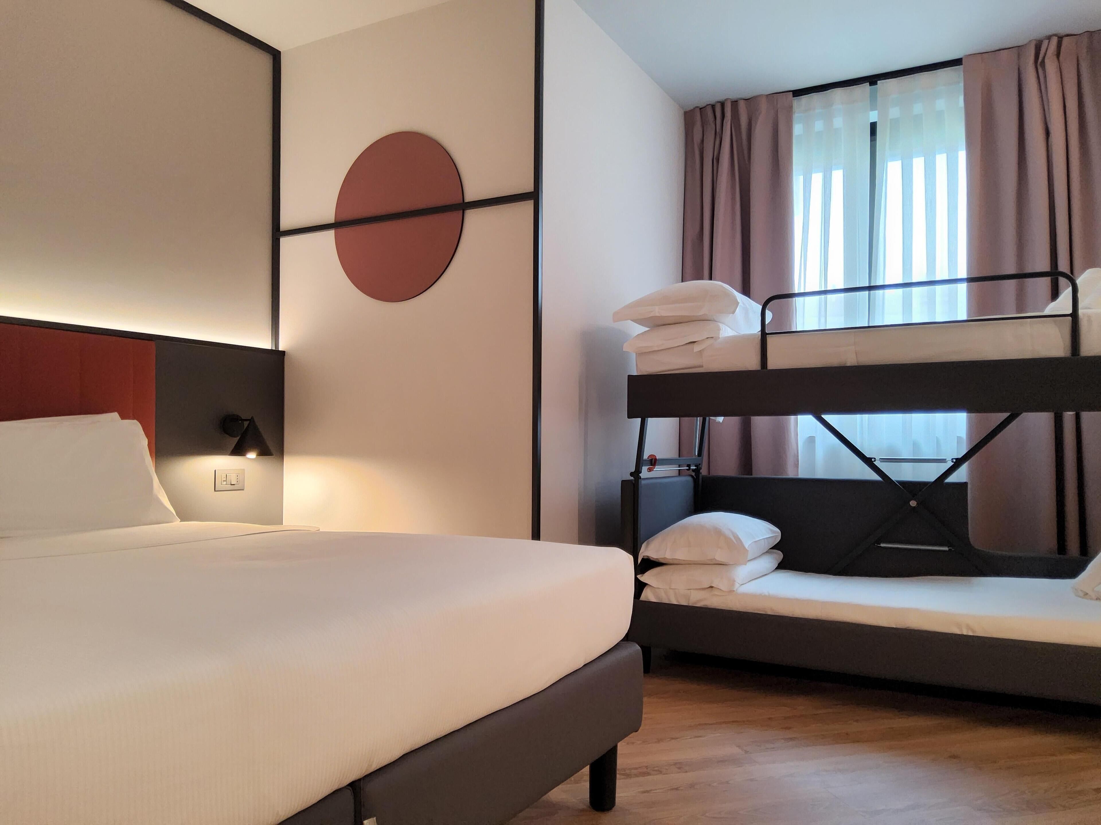 Comfort Room, 1 King Bed, Non Smoking (Converts to 2 Twin Beds)