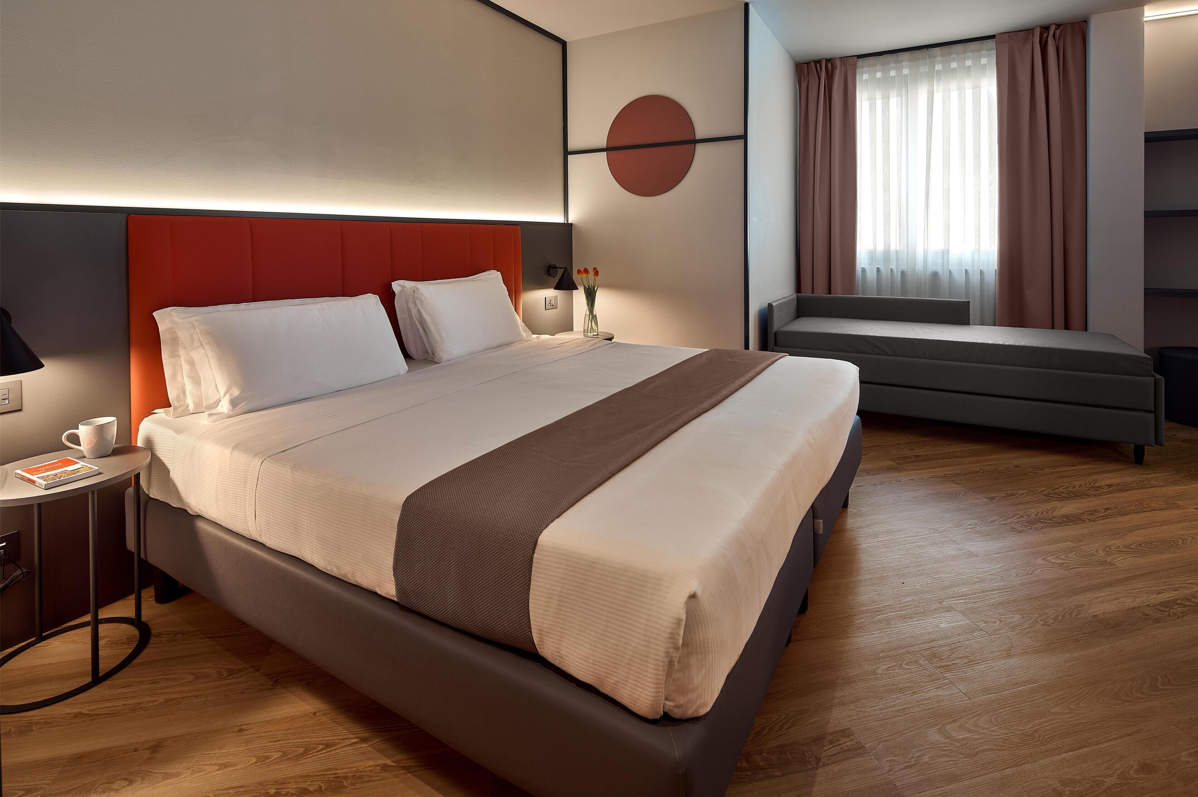 Cubrecamas, colchones con efecto memoria y minibar 
