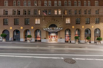 Hotel Exterior at Omni San Francisco Hotel