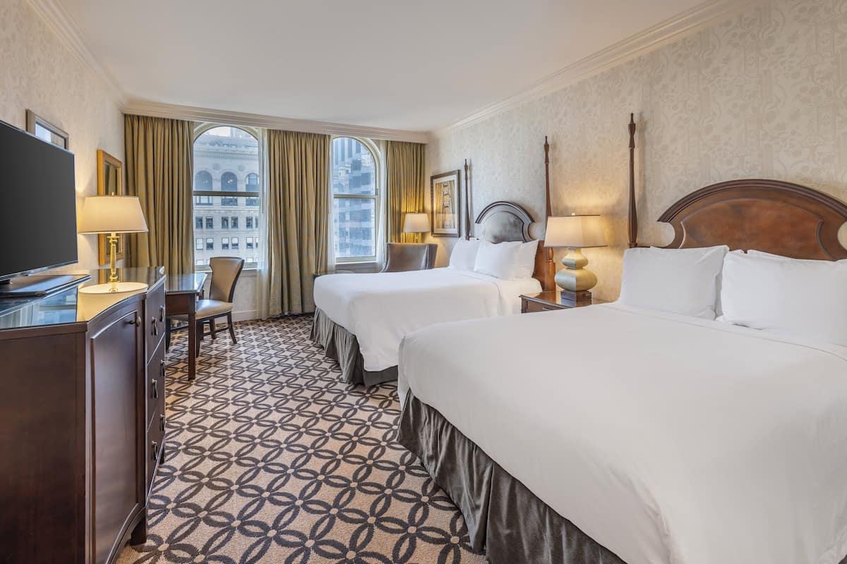 1 bedroom, Egyptian cotton sheets, premium bedding, down duvets