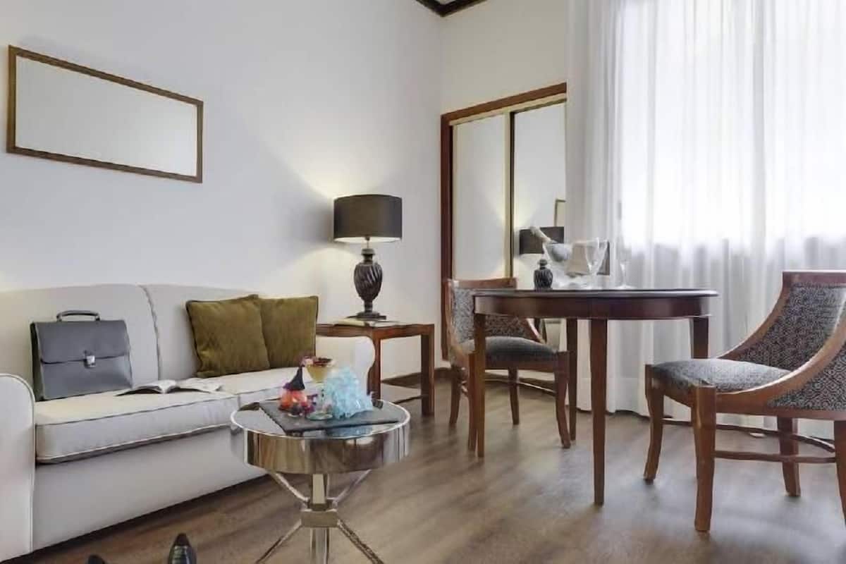 Living area | 42-inch LCD TV with premium channels, TV, pay movies