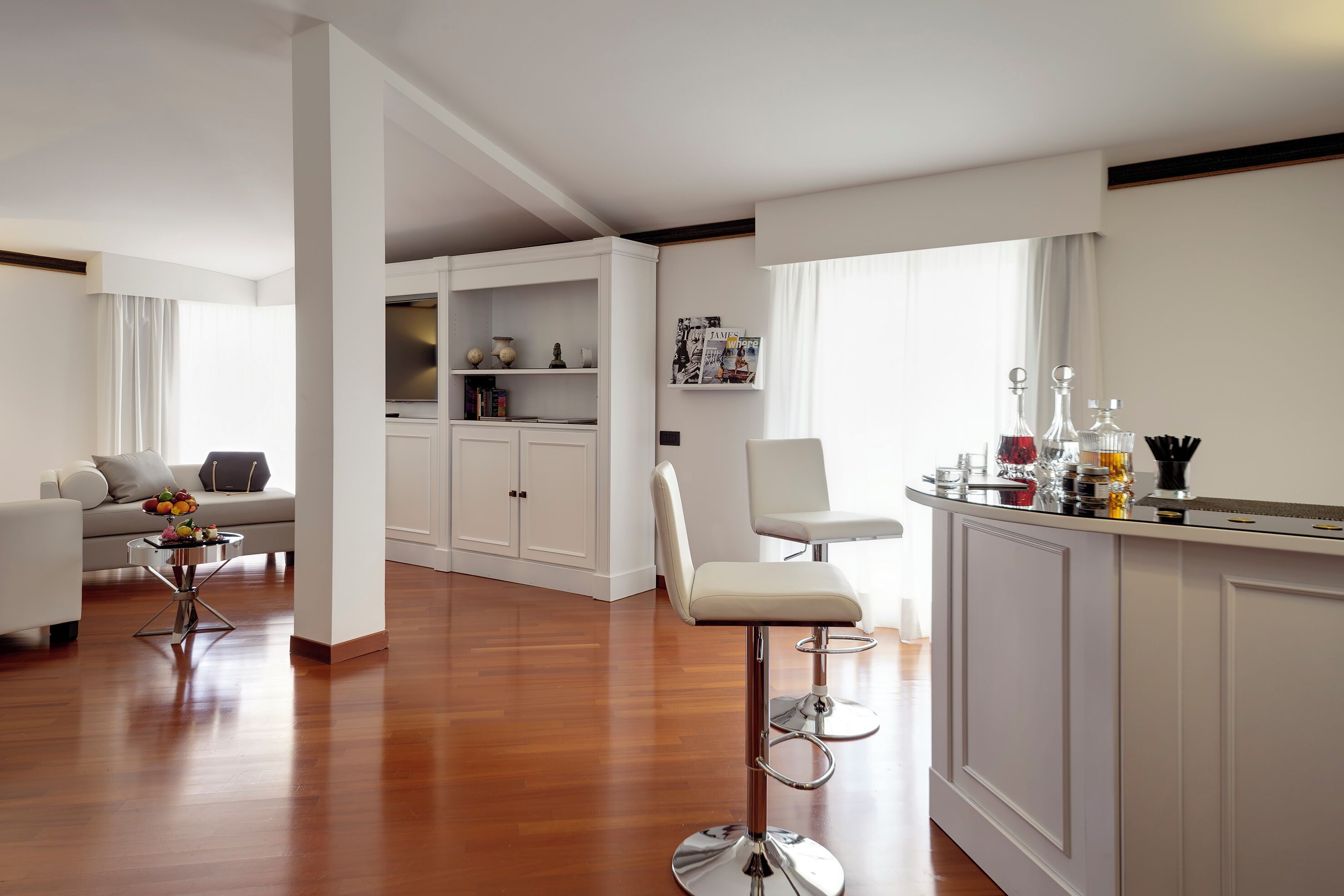 羽绒被、加厚床垫、迷你吧、客房内保险箱