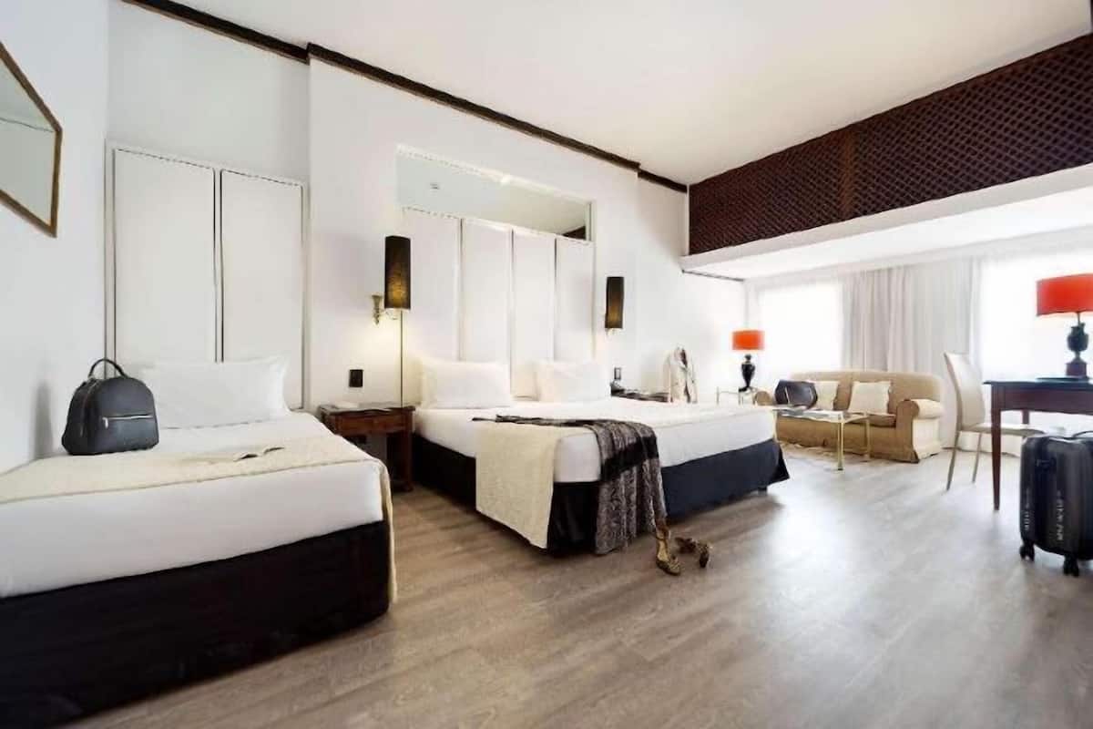 1 habitación, edredón, camas con pillow-top y minibar
