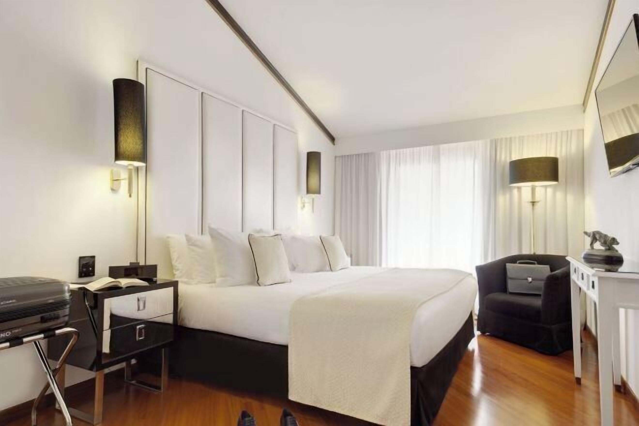 Down comforters, pillowtop beds, minibar, in-room safe