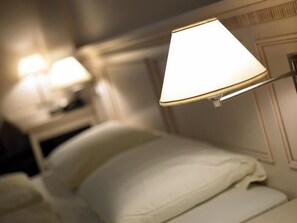 Schreibtisch, kostenloses WLAN, Bettwäsche