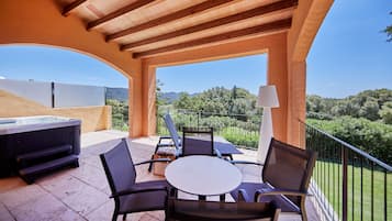 Suite Deluxe Jacuzzi | Terrasse/Patio